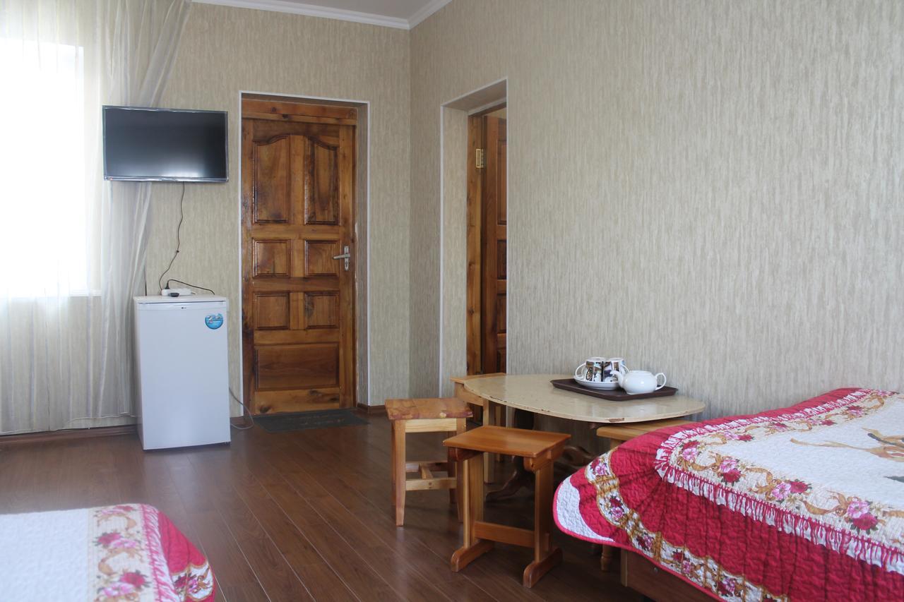 Адилет Hotel Cholpon-Ata Exterior foto